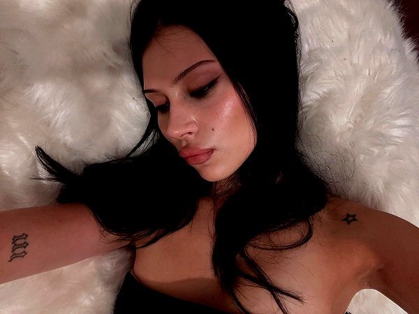 karolinaawasik instagram image archive image
