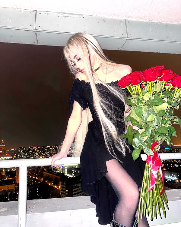 vik4au instagram image archive image