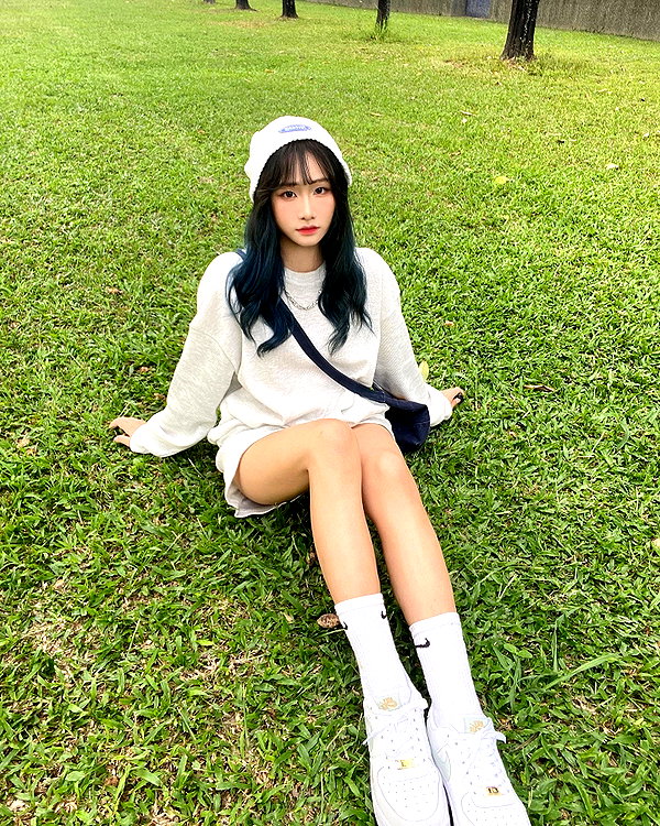 lai_931201 instagram image archive image
