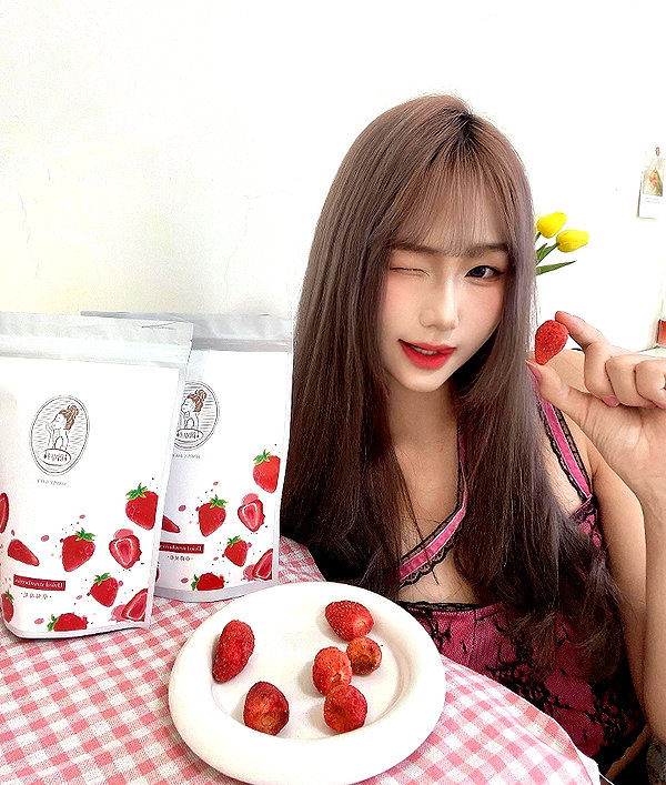 lai_931201 instagram image archive image