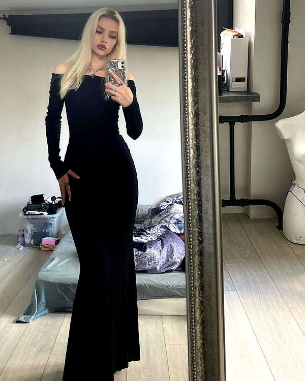 anya4everr instagram image archive image