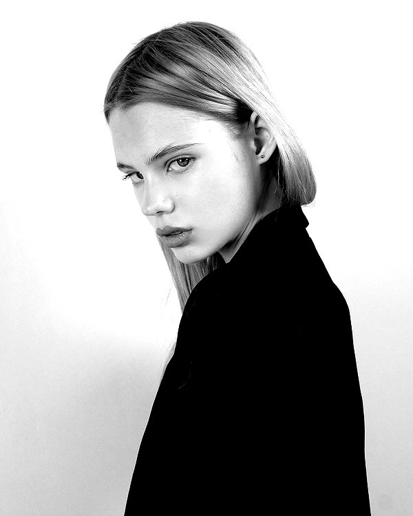 alisen.mari instagram image archive image