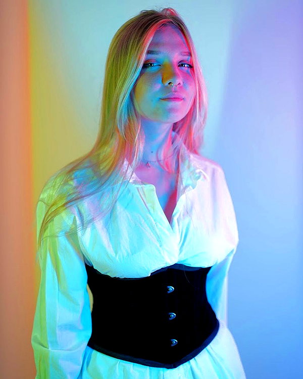 lila.garnik instagram image archive image