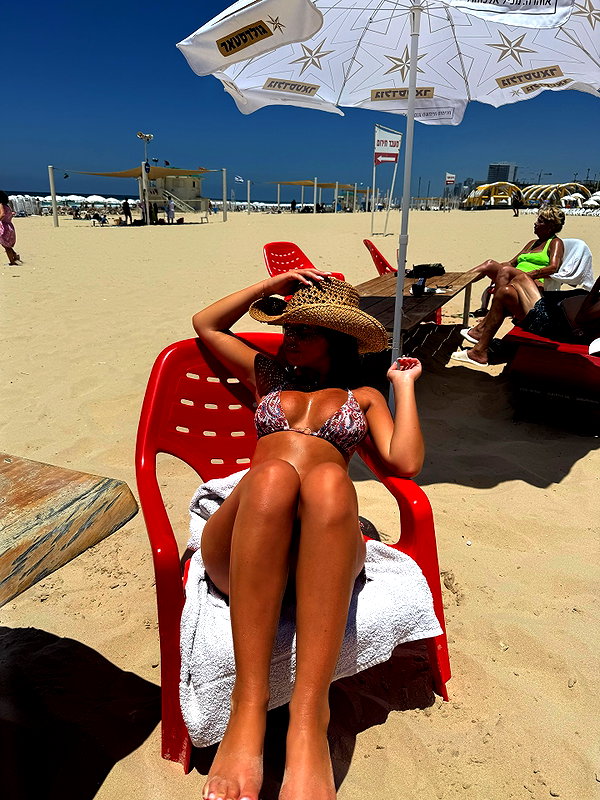 lian_sabag8 instagram image archive image