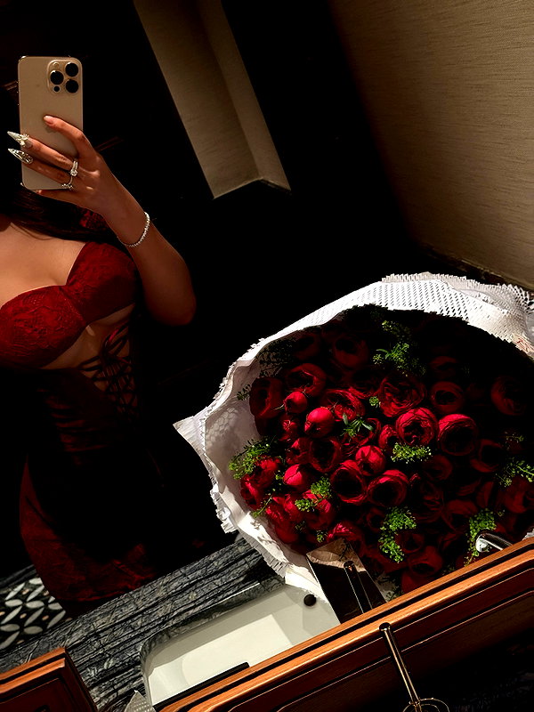 lyhythuedoxinh instagram image archive image