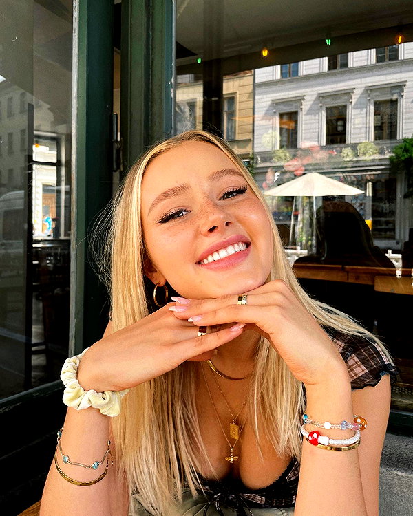 lilih instagram image archive image