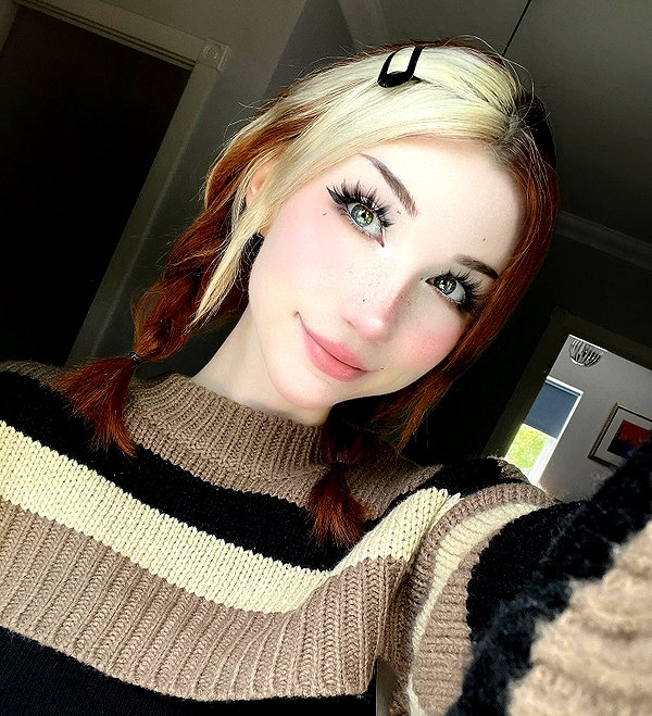 danielle.mercedie instagram image archive image