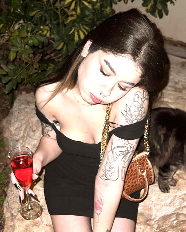 evasela__ instagram image archive image