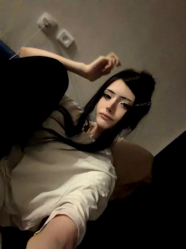 hellichk4 instagram image archive image