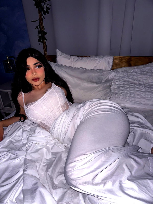 alinnarosee instagram image archive image