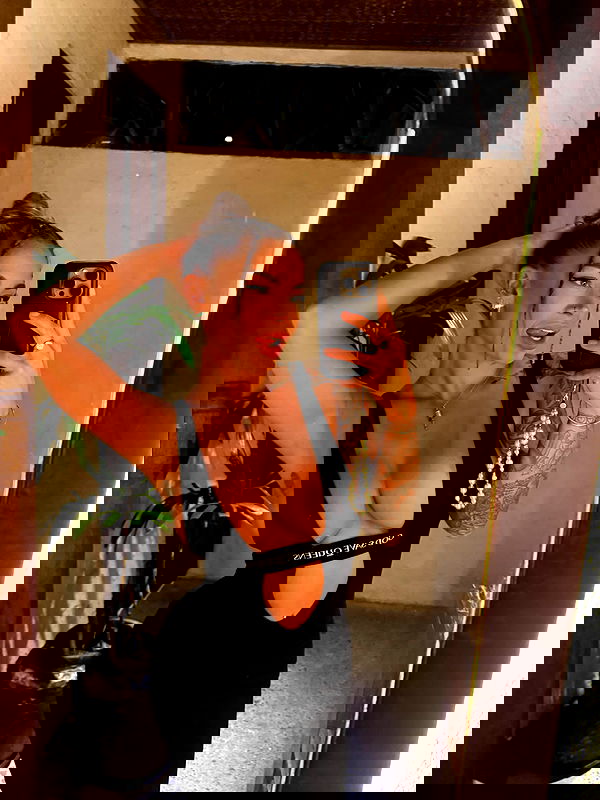 itshayleydavies itshayleydavies archive image