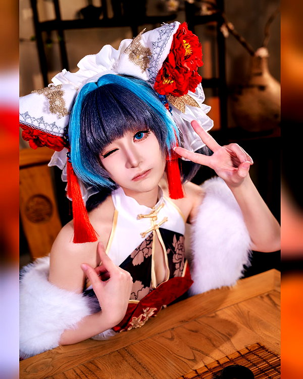 miee_cos instagram image archive image