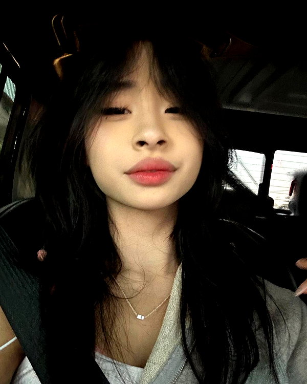 princessamelia_official instagram image archive image