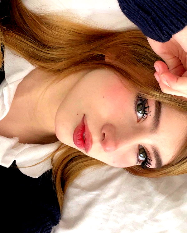 baddiesessence instagram image archive image