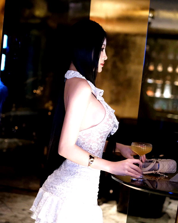 lyhythuedoxinh instagram image archive image