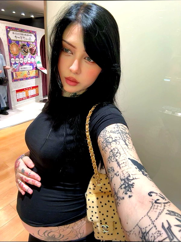 Archived image from @laurinchhhe on Instagram