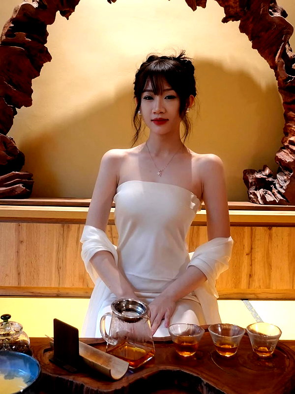 lyhythuedoxinh instagram image archive image