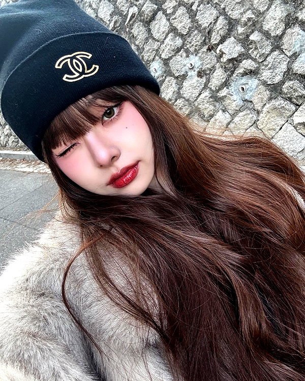 dear.zia instagram image archive image