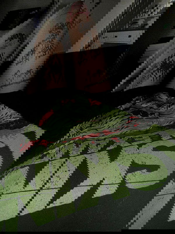 zommmbri zommmbri archive image