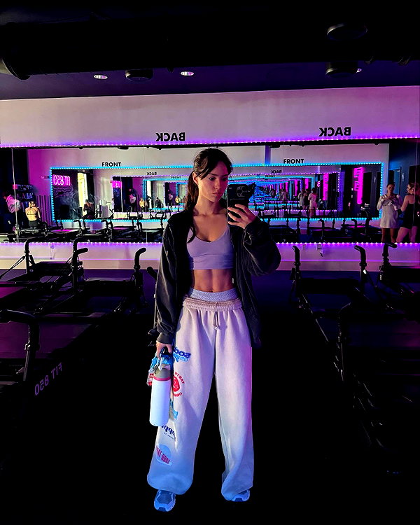 katelynernst3 instagram image archive image