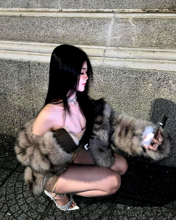 lyhythuedoxinh instagram image archive image
