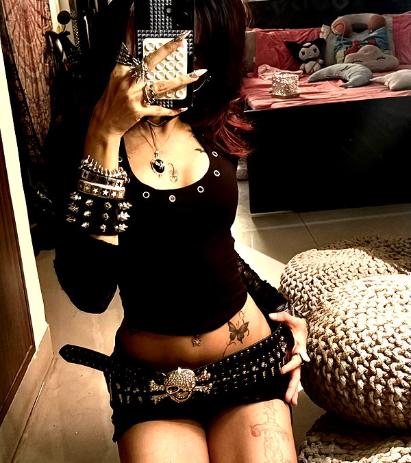 nyxaainaaa_ instagram image archive image