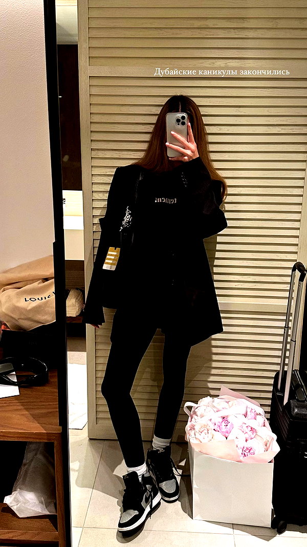 kkwwwv instagram image archive image