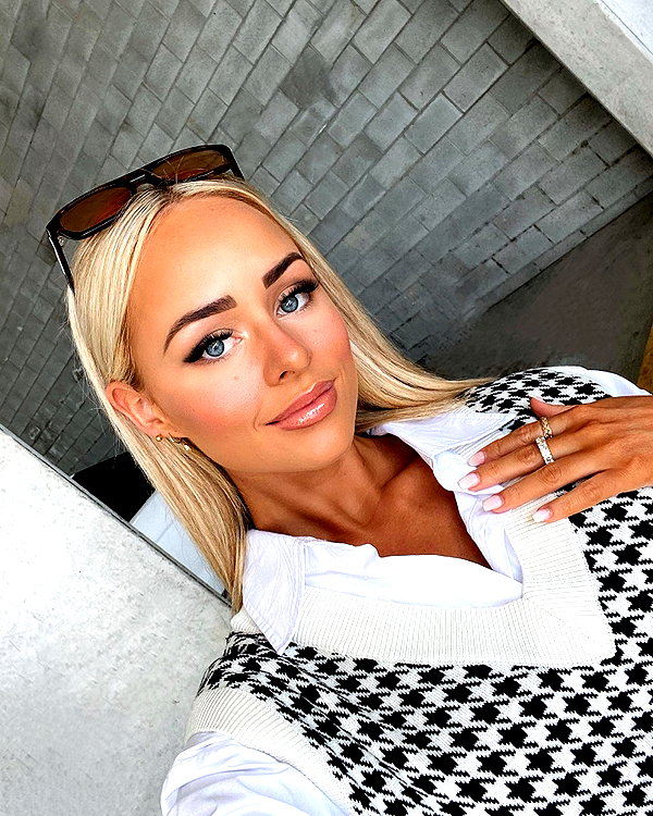 allieauton instagram image archive image