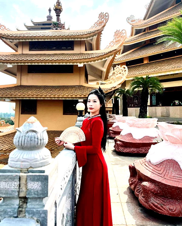 lyhythuedoxinh instagram image archive image