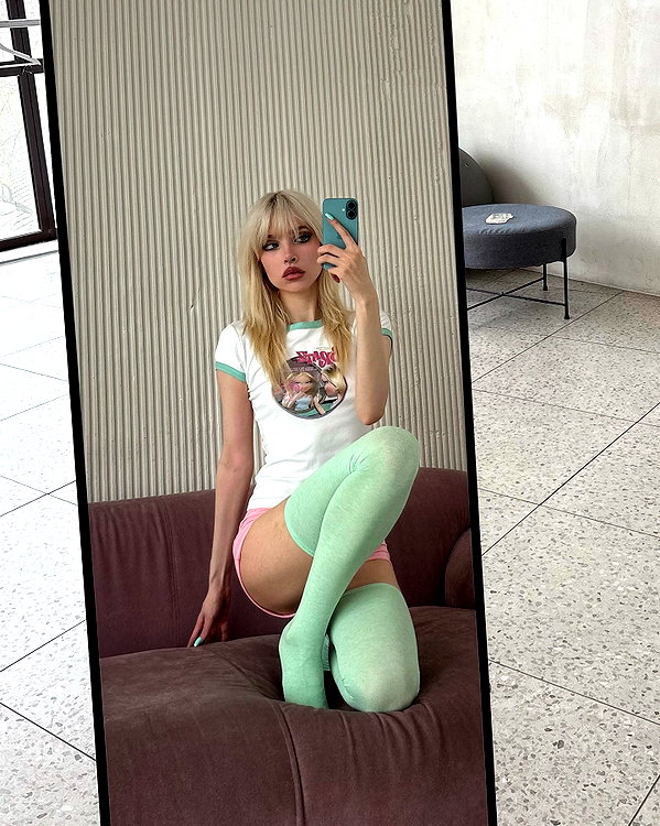 anya4everr instagram image archive image