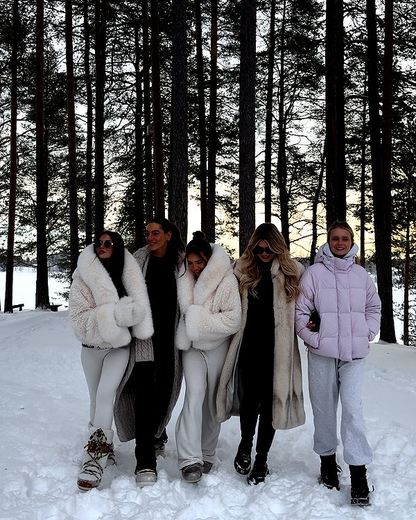 zoeliss instagram image archive image