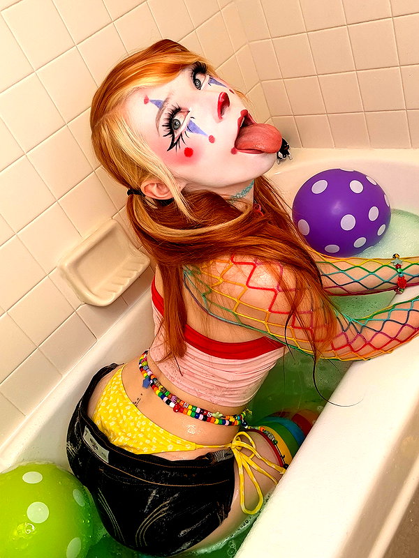lola.luvgood instagram image archive image