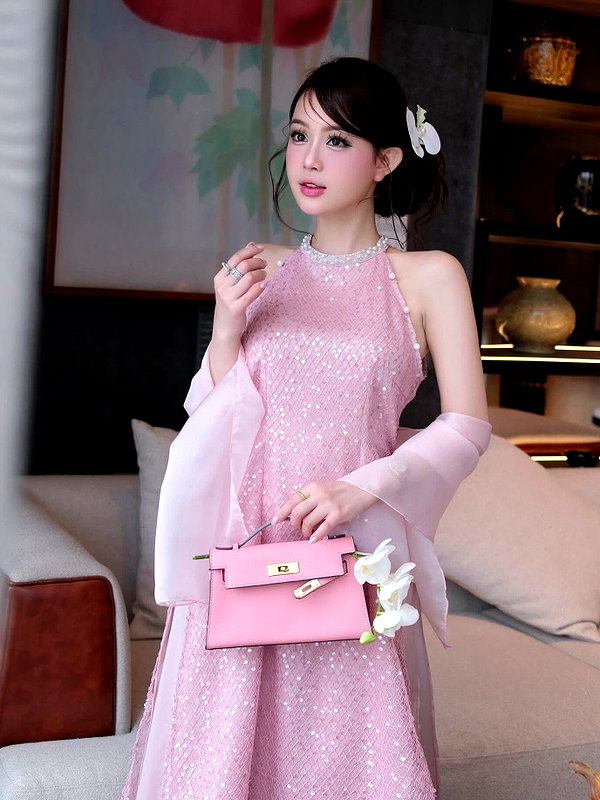 lyhythuedoxinh instagram image archive image