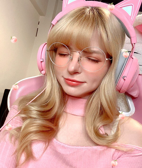 peachmilky_ instagram image archive image