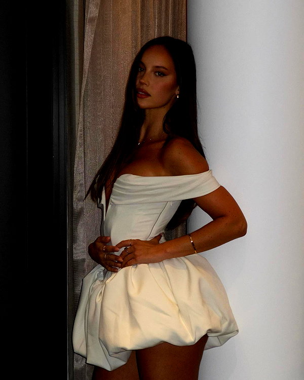 olivia.mathers instagram image archive image