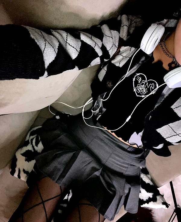 is2tian instagram image archive image
