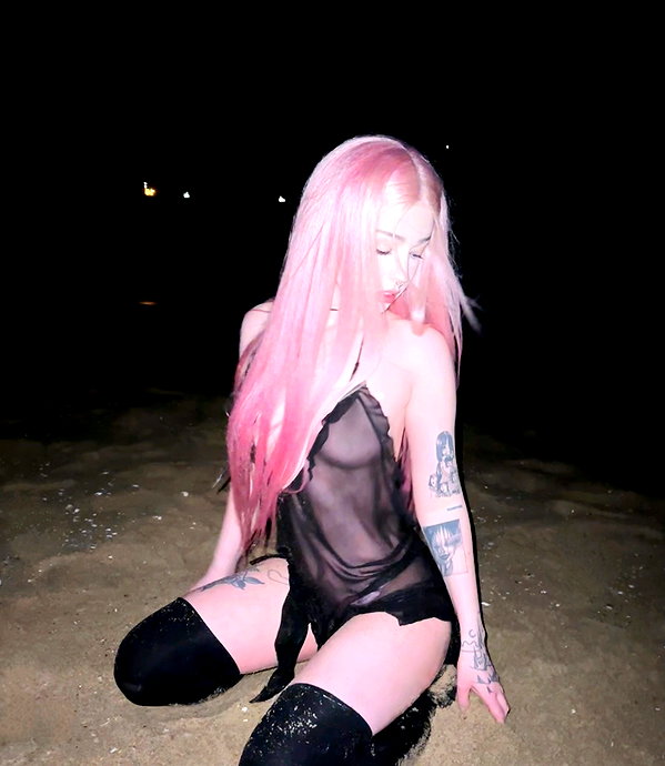 mewisa instagram image archive image