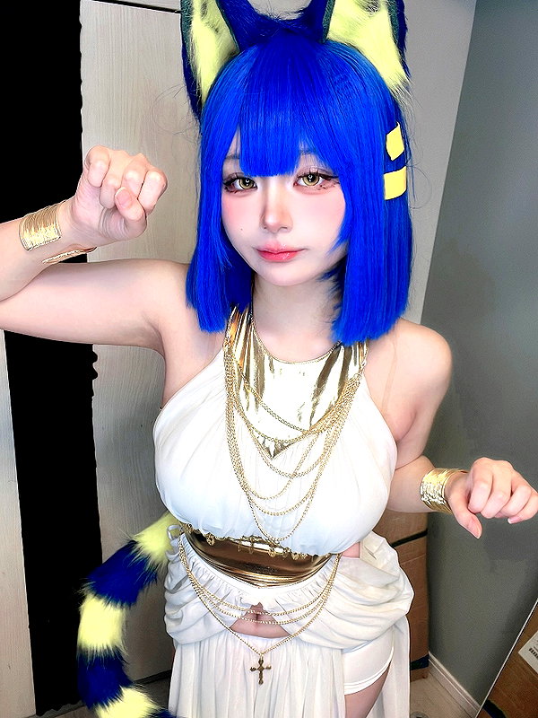 purinn_cos instagram image archive image