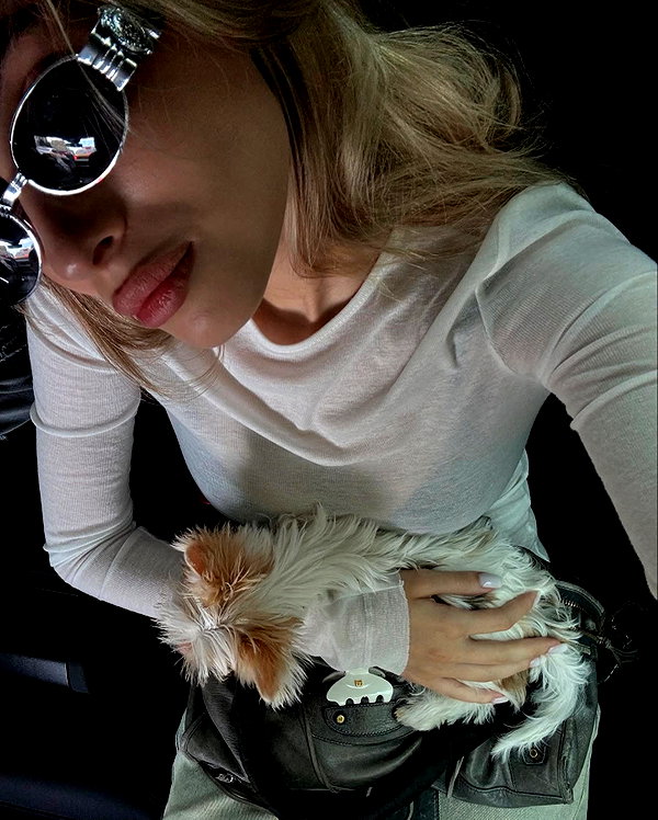 kkwwwv instagram image archive image