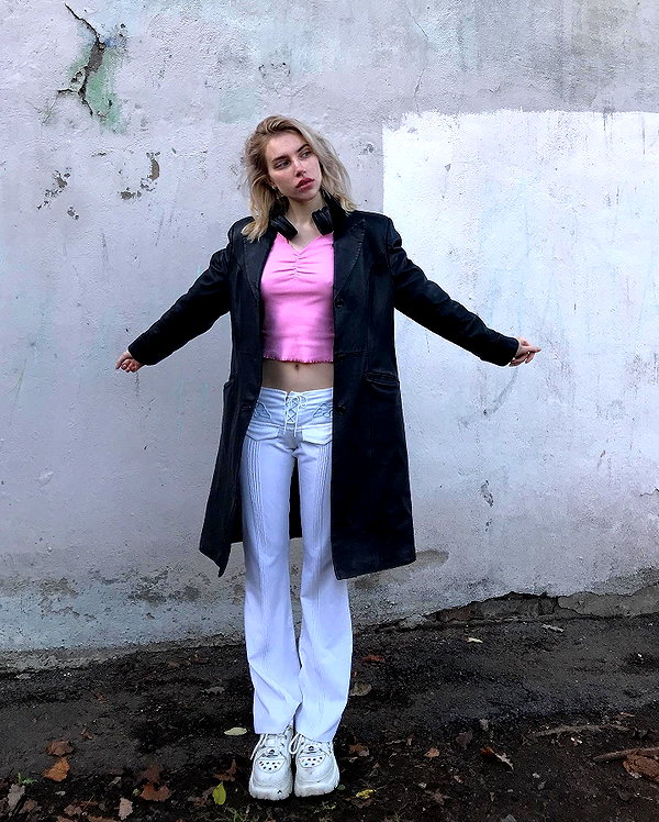alien.hanna instagram image archive image