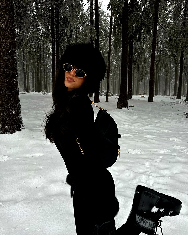 zoeliss instagram image archive image