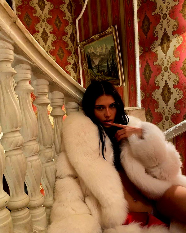 karolinaawasik instagram image archive image