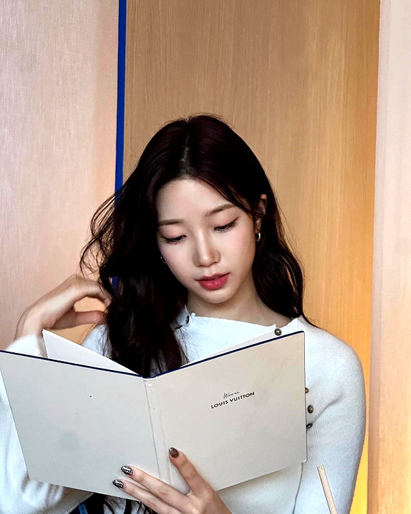 zuhazana instagram image archive image