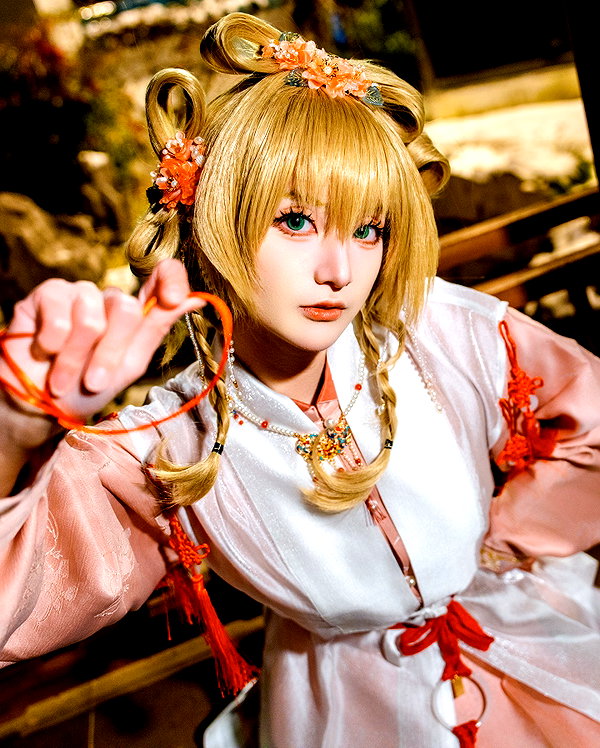 miee_cos instagram image archive image