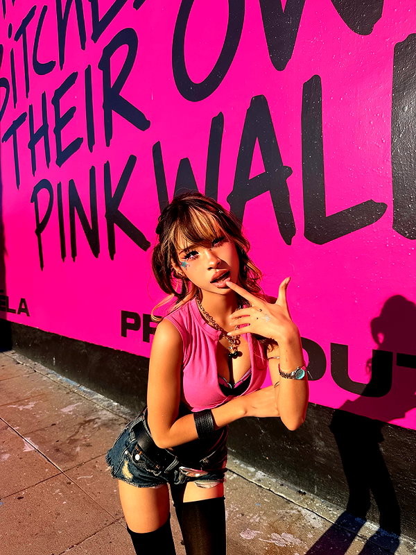 princessamelia_official instagram image archive image