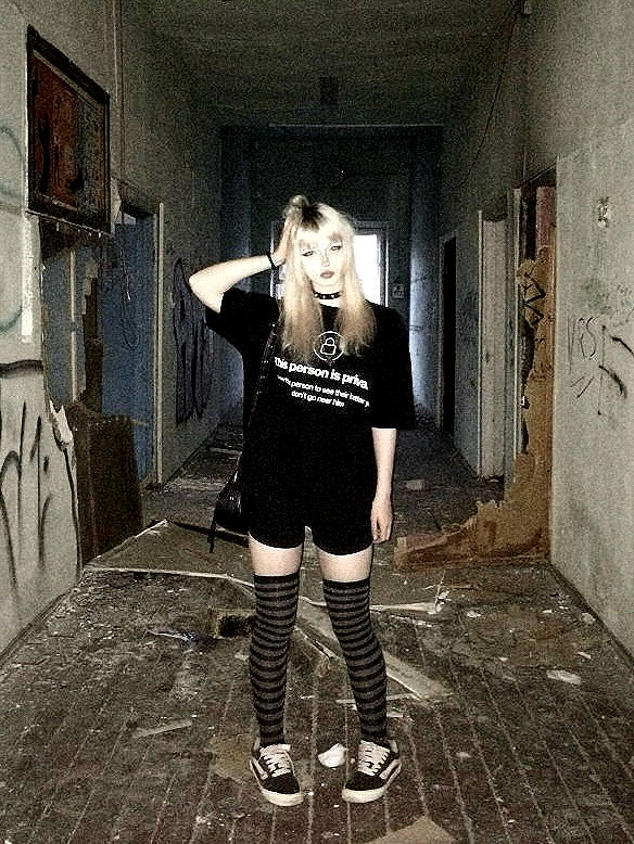 meeowqx instagram image archive image