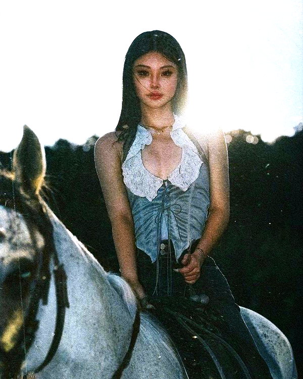 ll.lu1s instagram image archive image