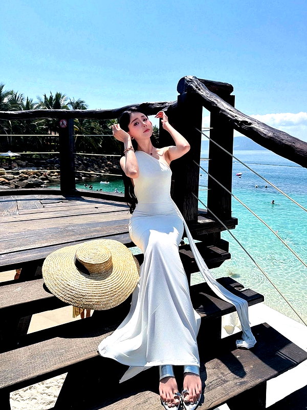 lyhythuedoxinh instagram image archive image