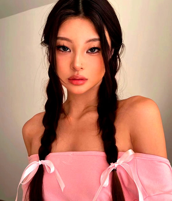 baddiesessence instagram image archive image