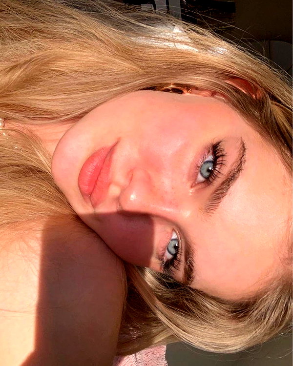 baddiesessence instagram image archive image